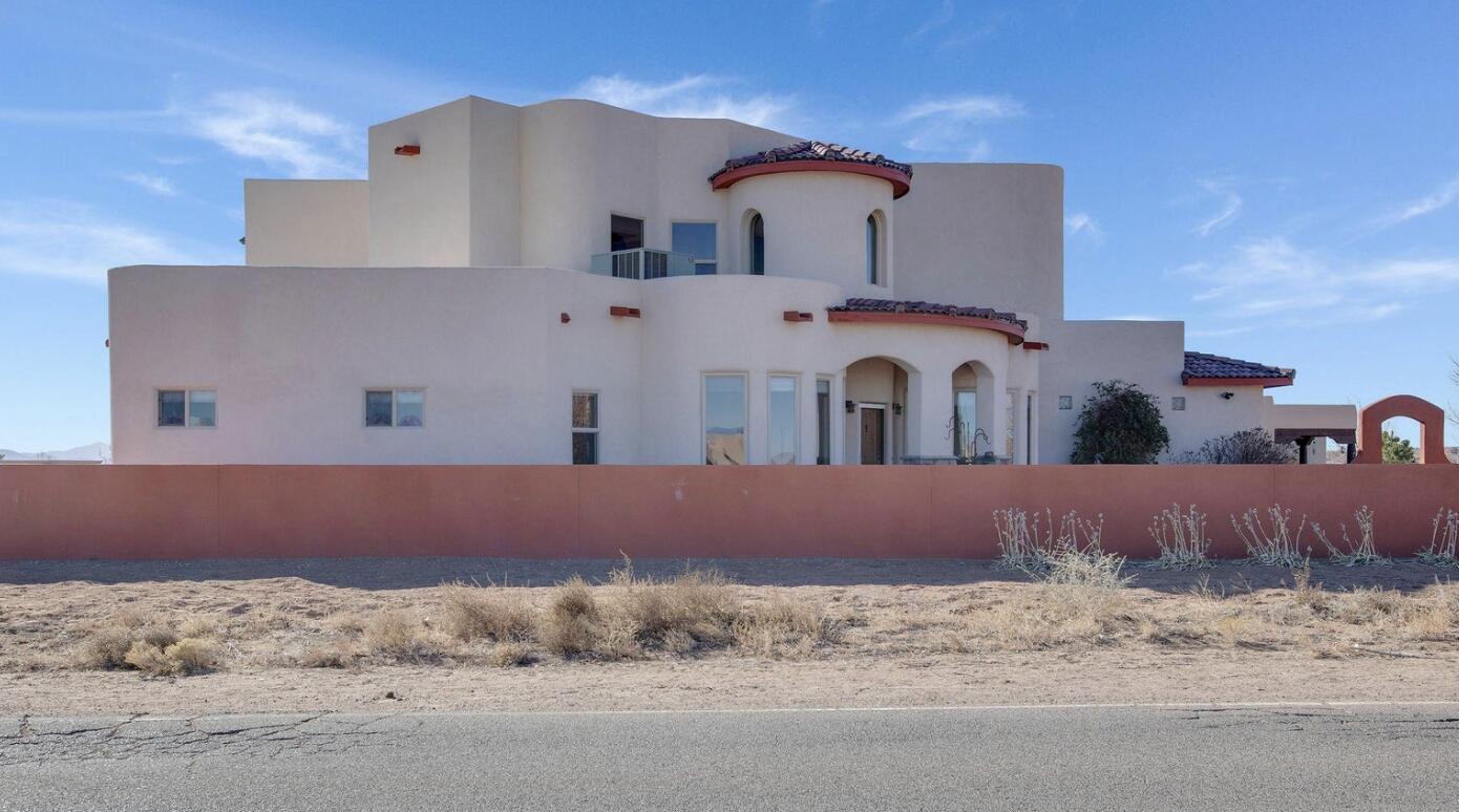 1739 SHOSHONE Trail NE