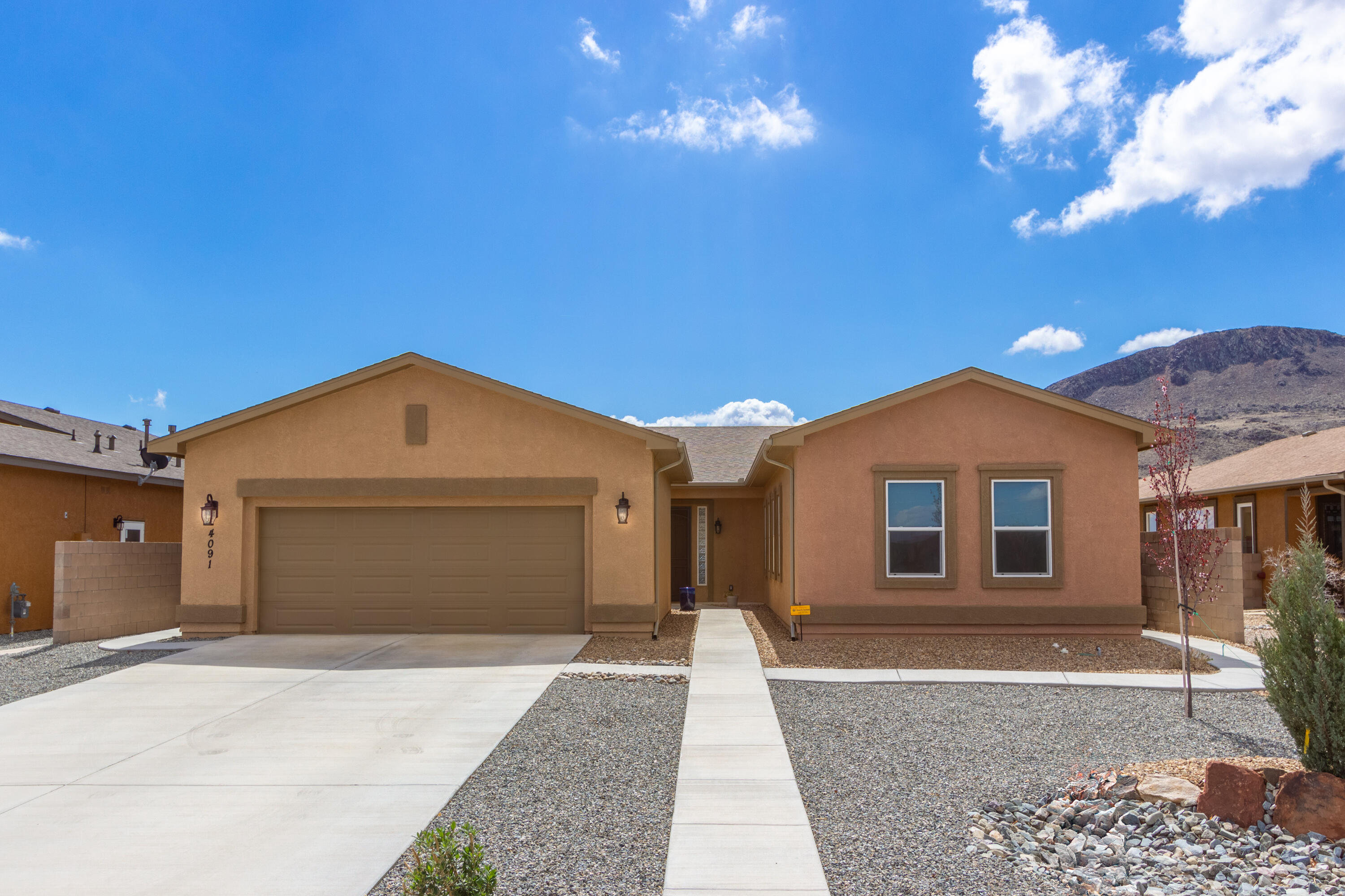 View Los Lunas, NM 87031 house