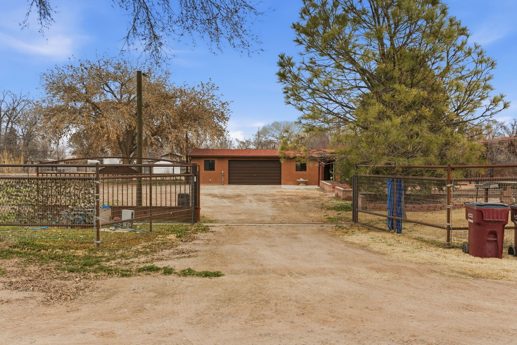 965 W Bosque Loop