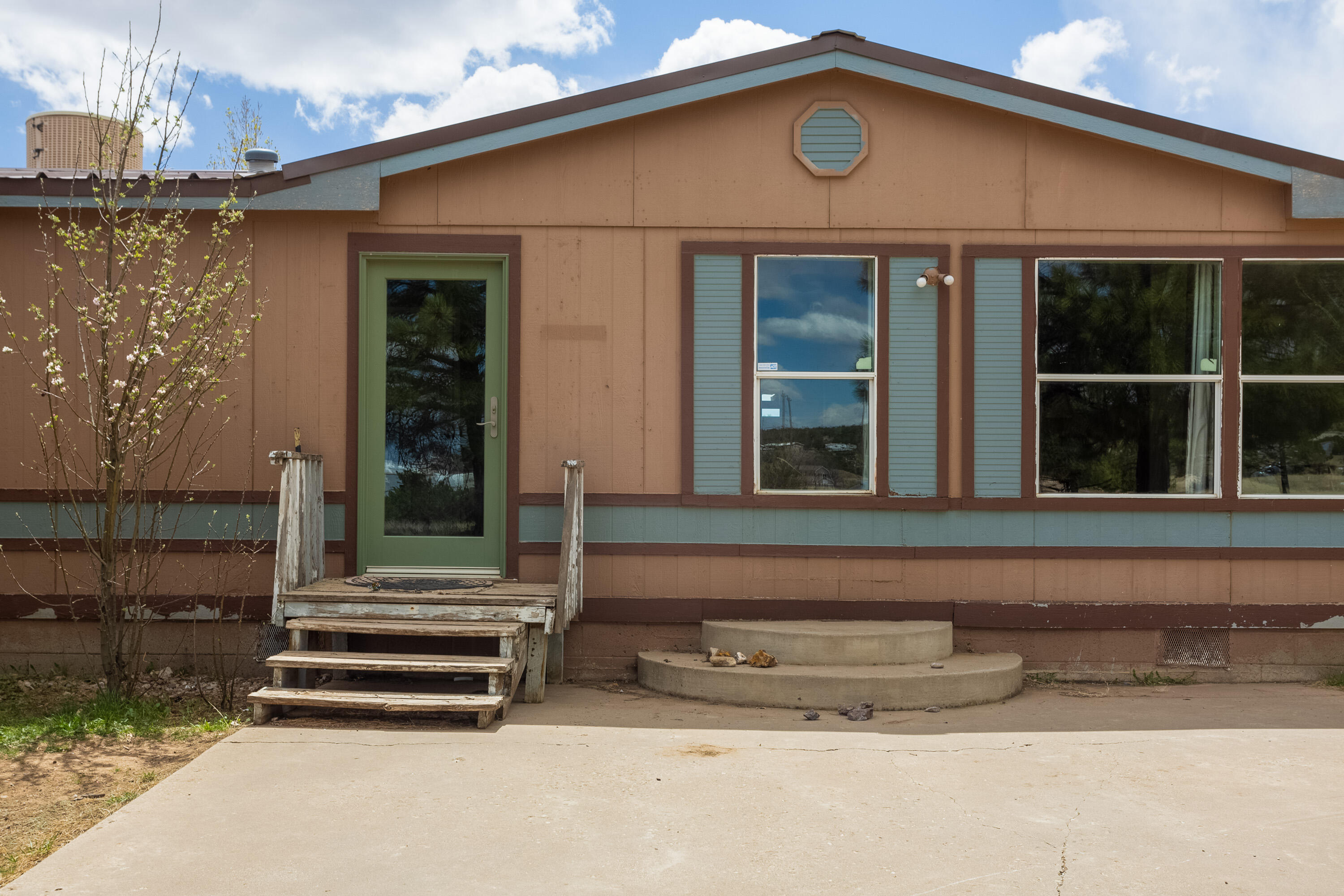 168 Skyline Drive, Edgewood, New Mexico image 1