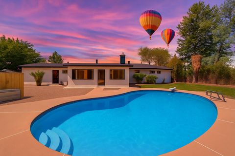 Photo of 336 ENCHANTED VALLEY Place NW, Los Ranchos, NM 87107 (MLS # 1087842)