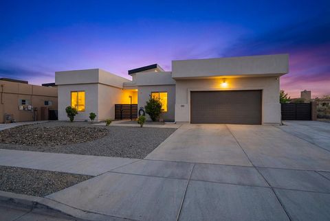 Homes For Sale - 1011 25th Street<br/> Sandoval County, Rio Rancho, NM 87124