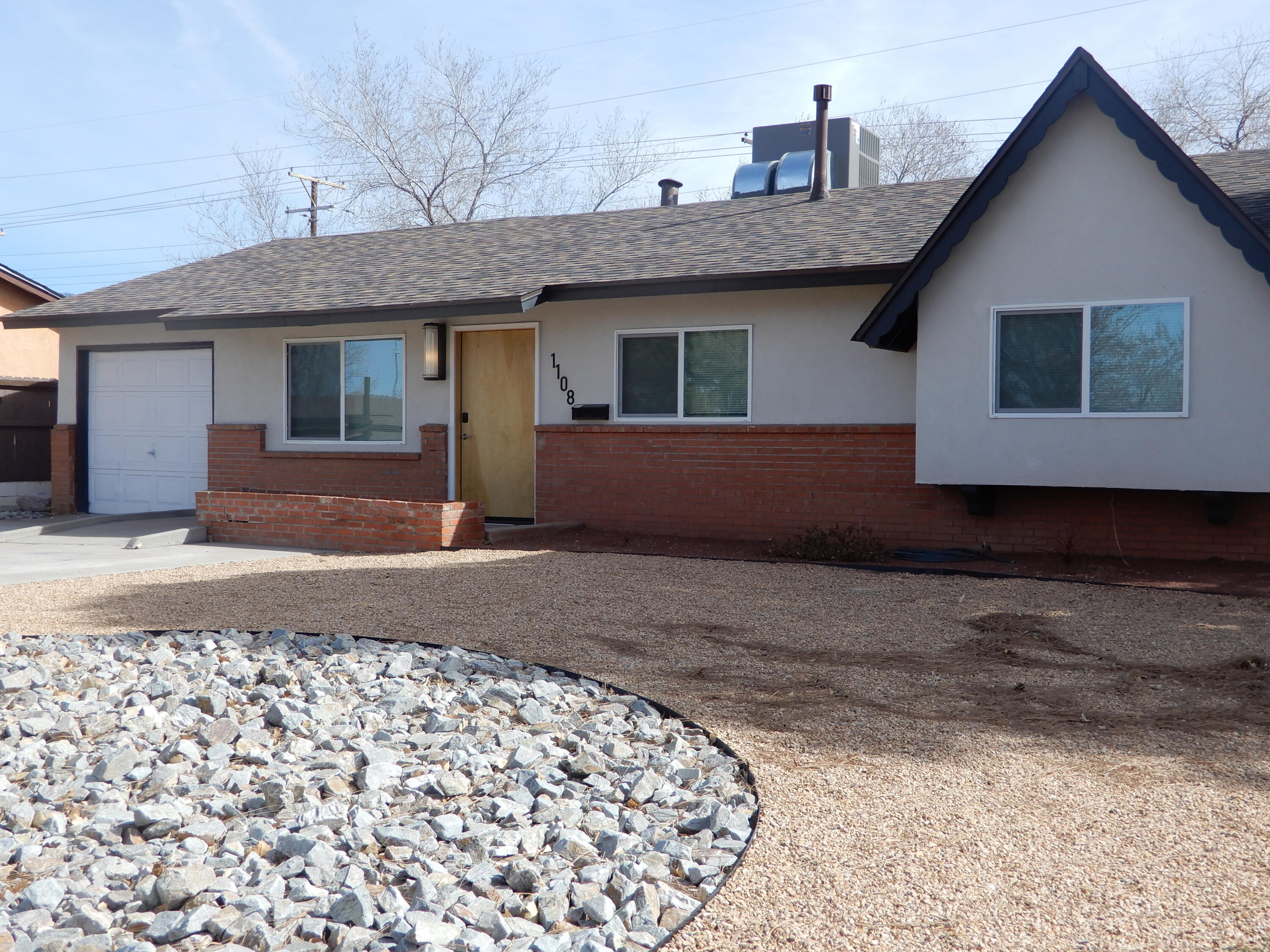 1108 Wade Circle NE