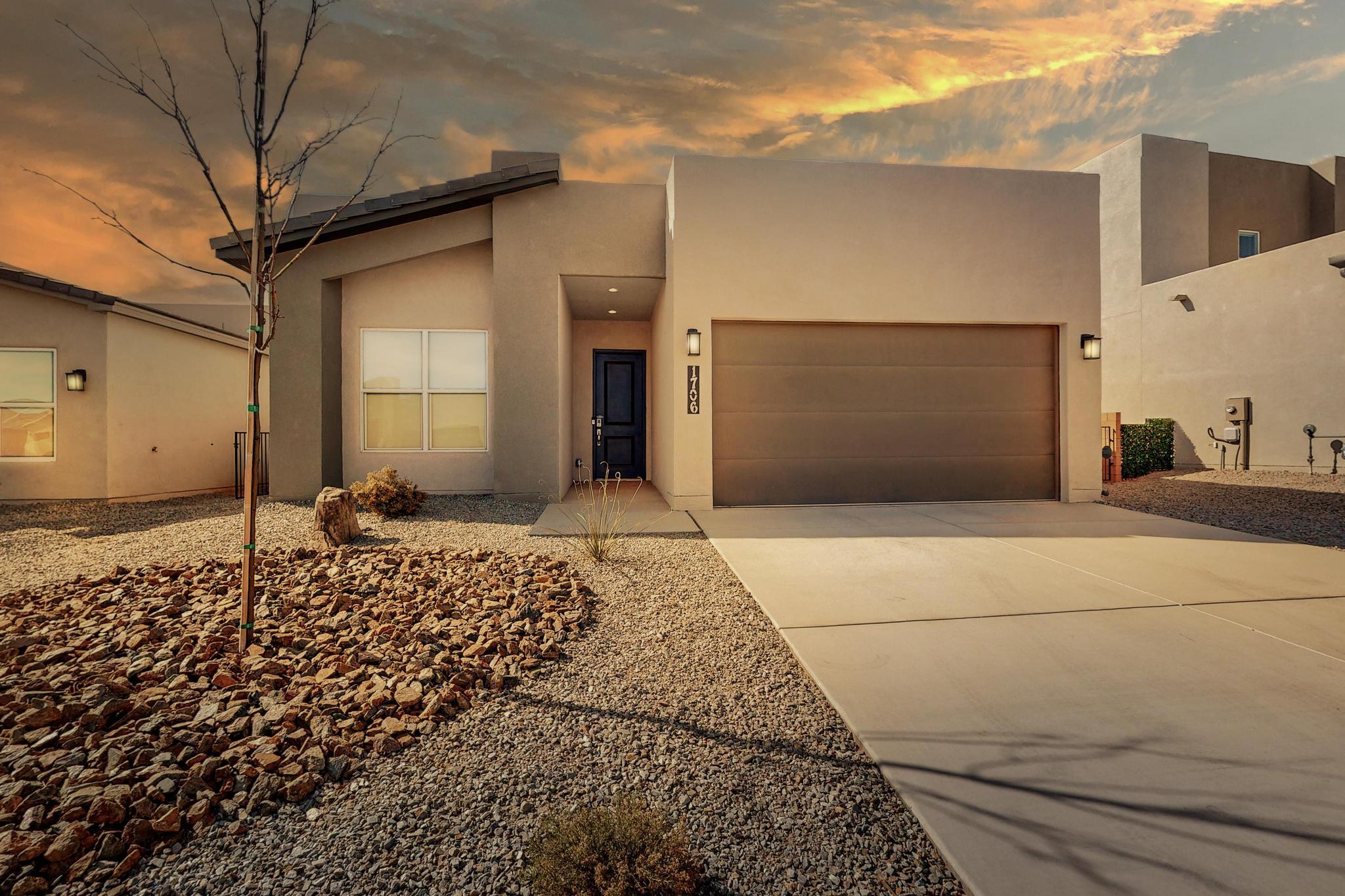 1706 Tesoro Loop, Los Lunas, New Mexico image 1