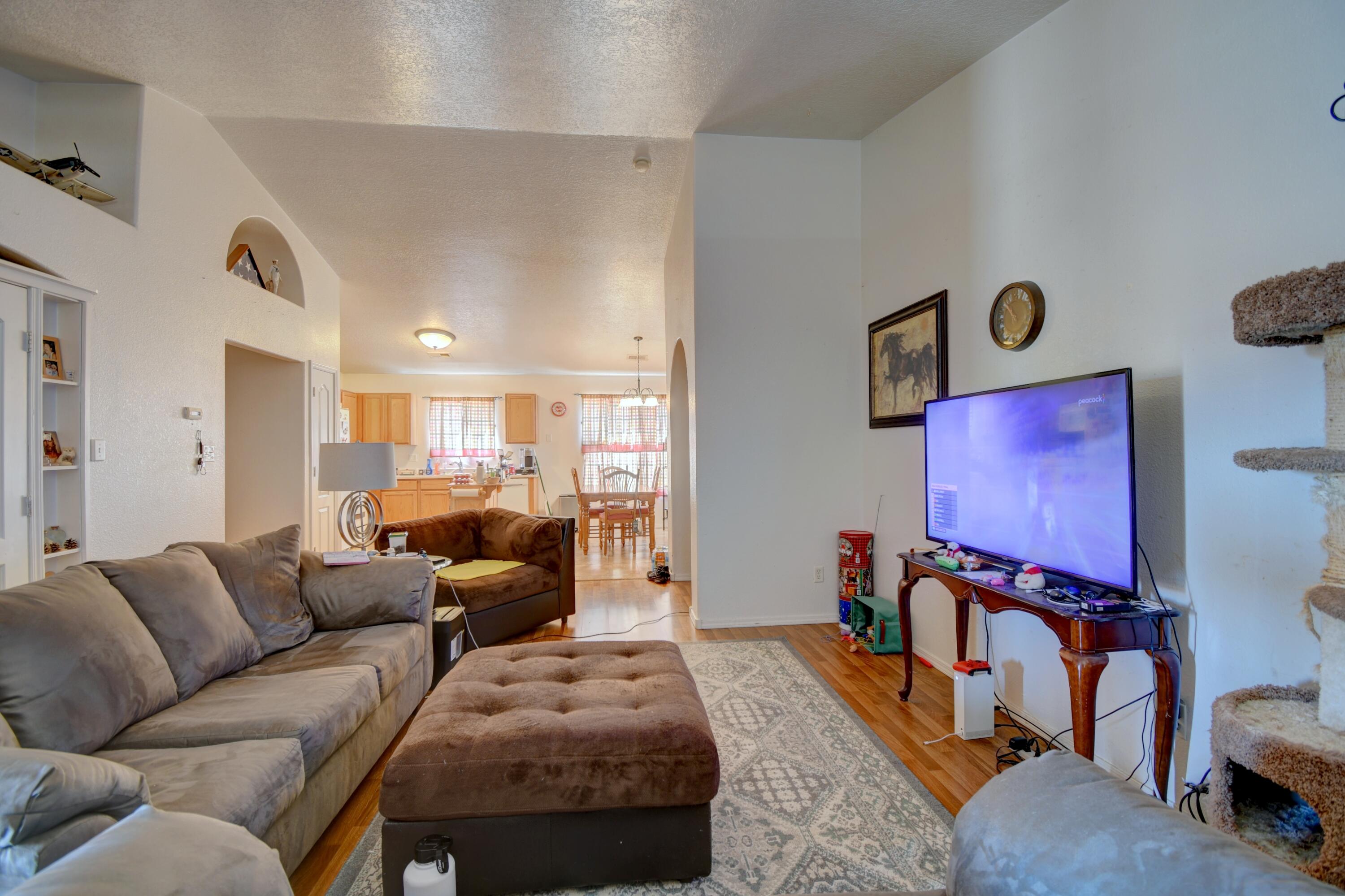 101 Avenida Jardin, Los Lunas, New Mexico image 3