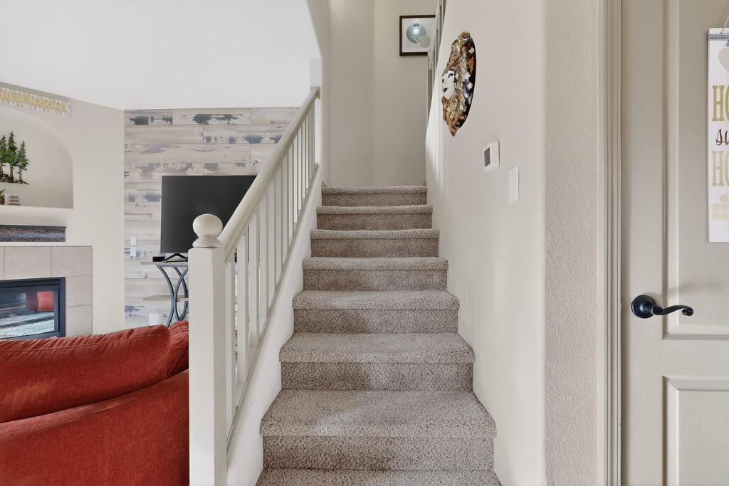 10908 Hanalei Avenue NE