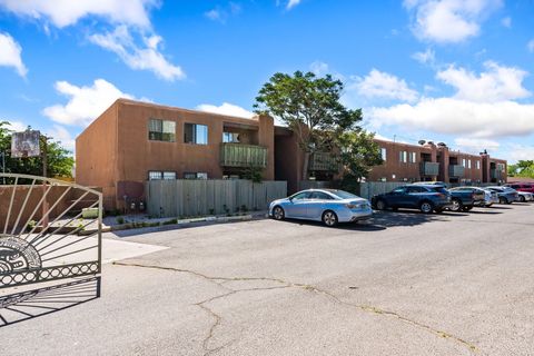 Photo of 243 La Vida Nueva Del Oeste SW, Albuquerque, NM 87105 (MLS # 1103969)