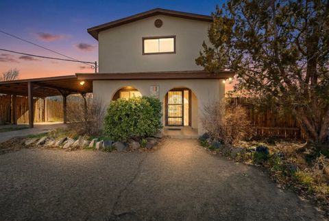 Photo of 348 Cutler Avenue NE, Albuquerque, NM 87102 (MLS # 1099342)