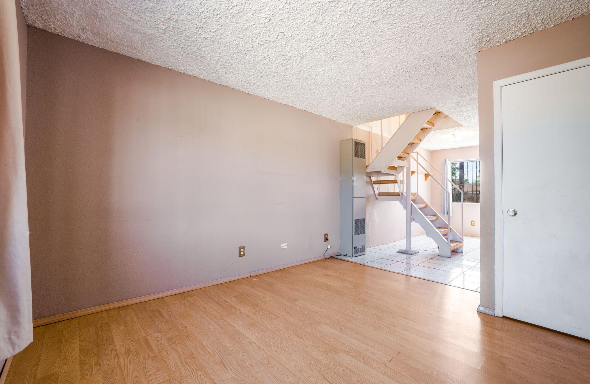 143 Espejo Street NE