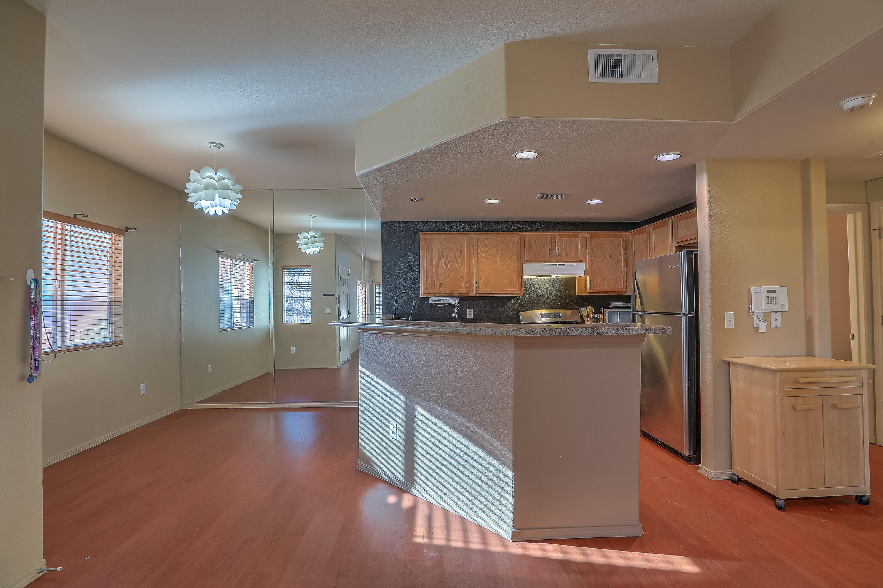 6800 Vista Del Norte Road NE 525