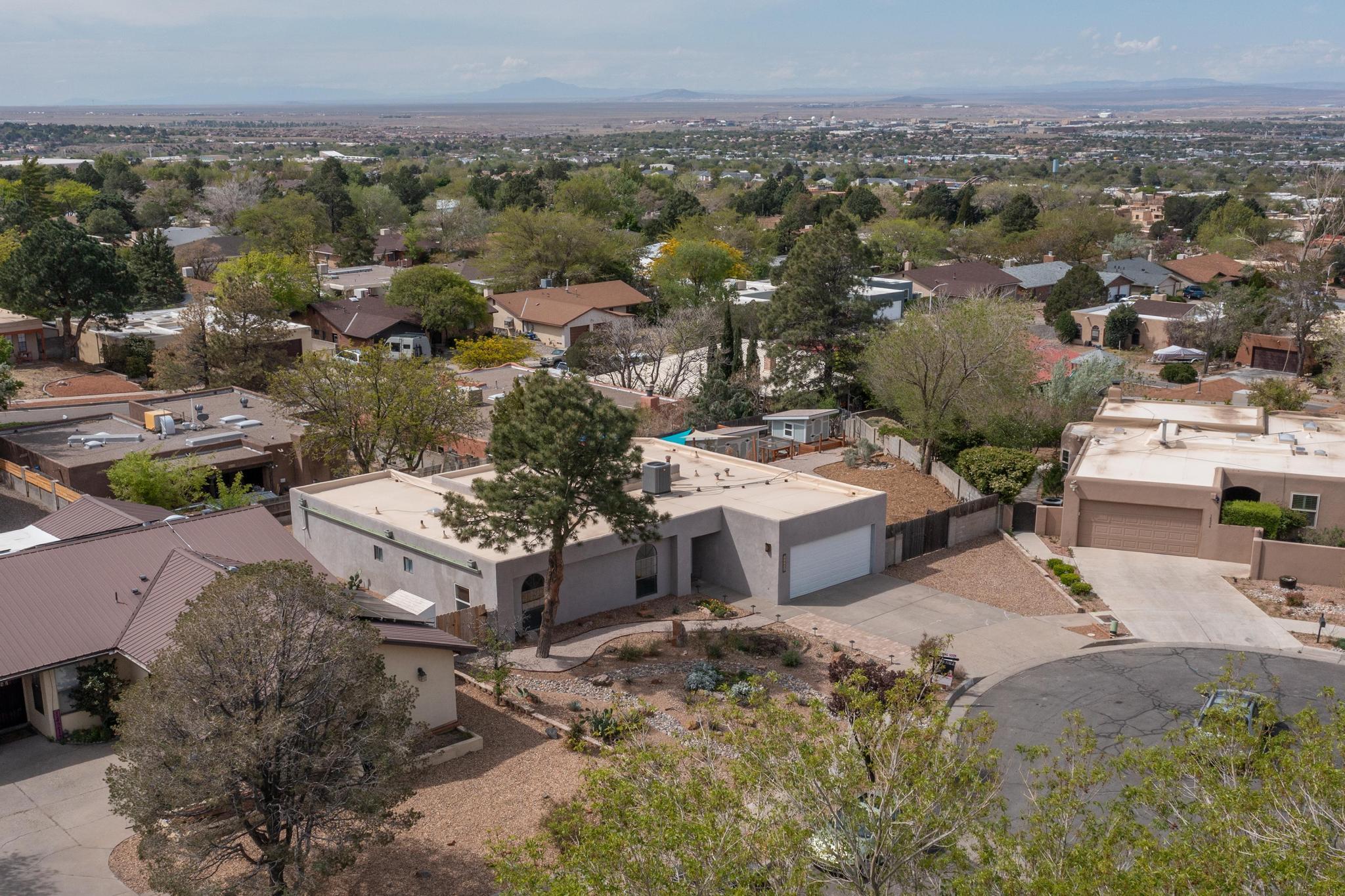 14208 Turner Court NE