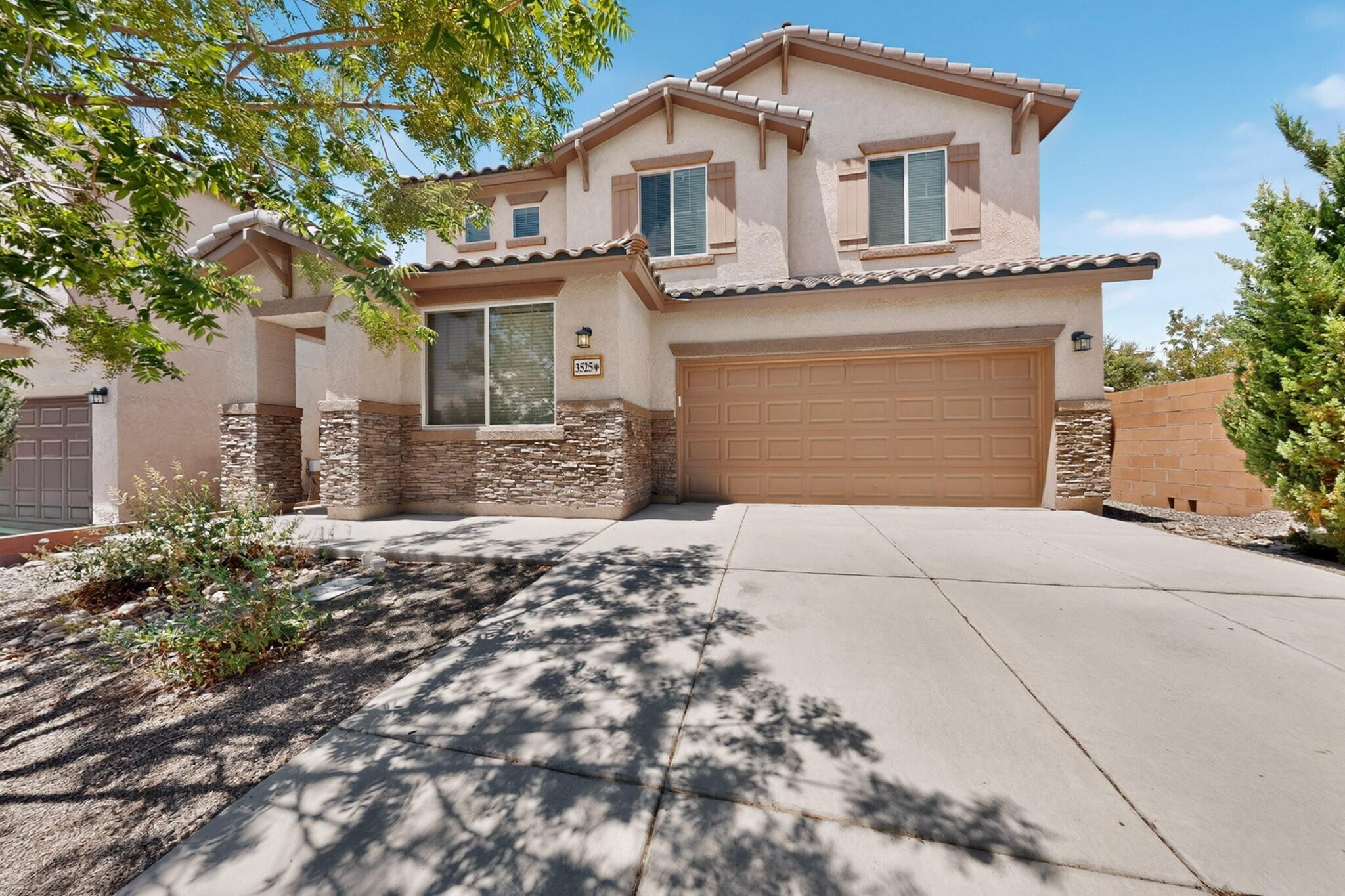 3525 Llano Vista Loop NE