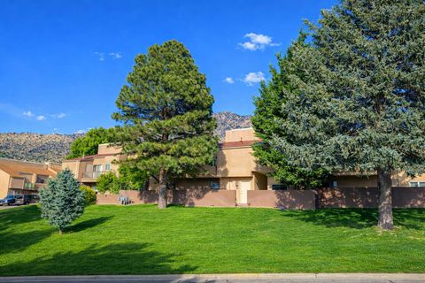 Photo of 13270 Candelaria Road NE, Albuquerque, NM 87112 (MLS # 1102523)