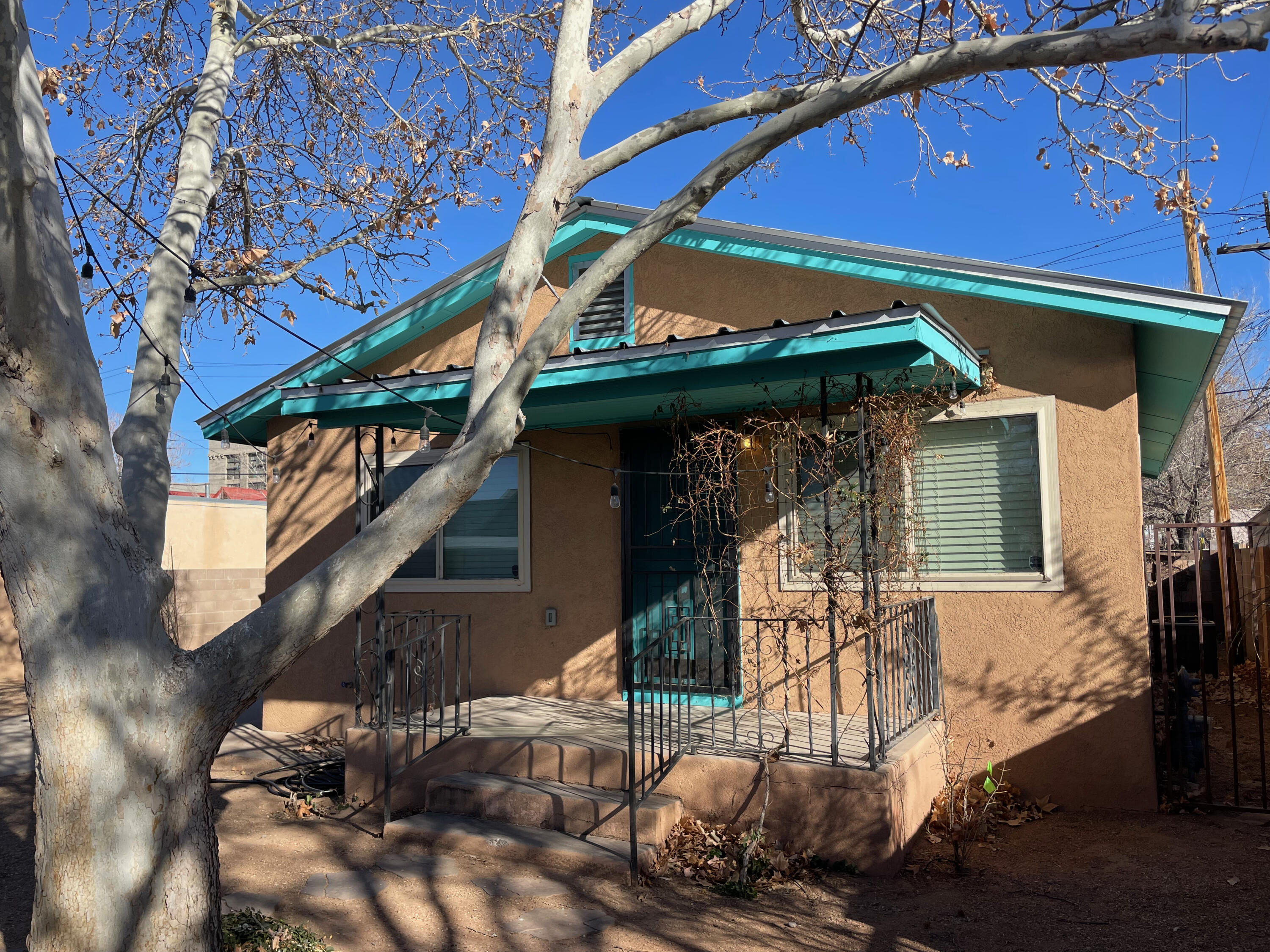 1106 3rd Street, Albuquerque, New Mexico image 1