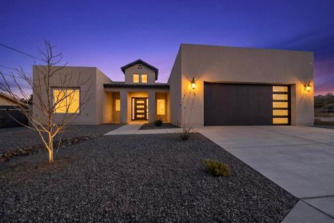 Photo of 4504 Topaz Avenue NW, Albuquerque, NM 87114 (MLS # 1100258)