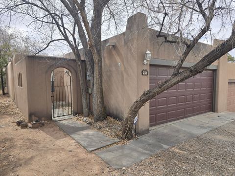 Condo For Sale - 258 Camino De La Sierra<br/> Santa Fe, NM 87501