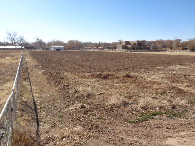 240 Sutton Lane, Bosque Farms, New Mexico image 7