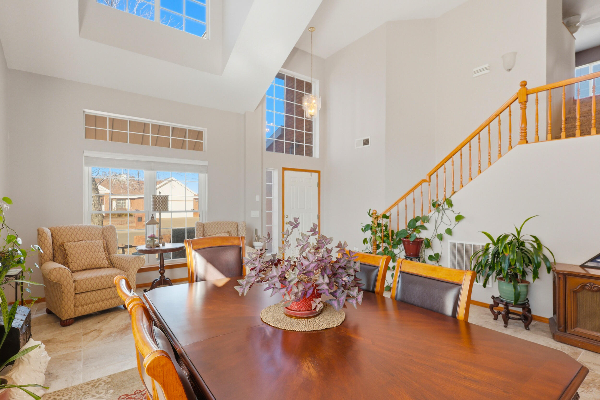 1664 Cerro Crestado Drive NW