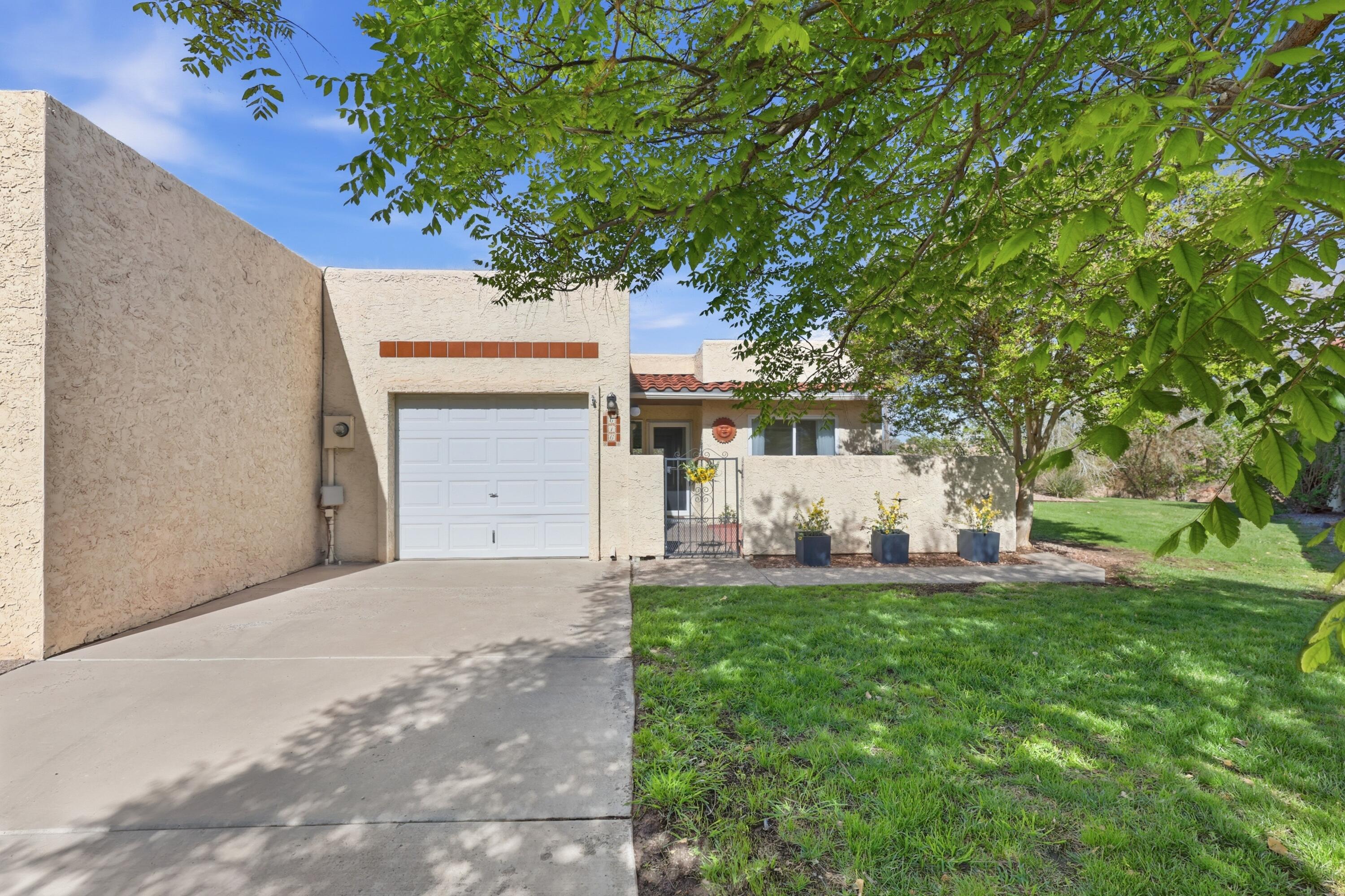 616 Eastlake Drive SE