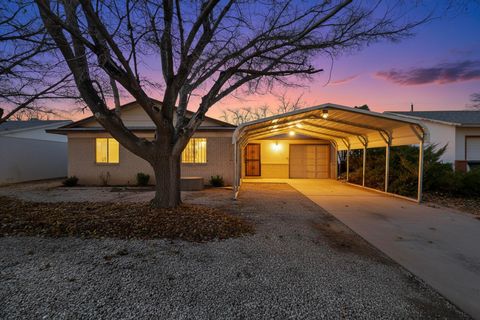 Photo of 1819 Luthy Drive NE, Albuquerque, NM 87112 (MLS # 1095561)