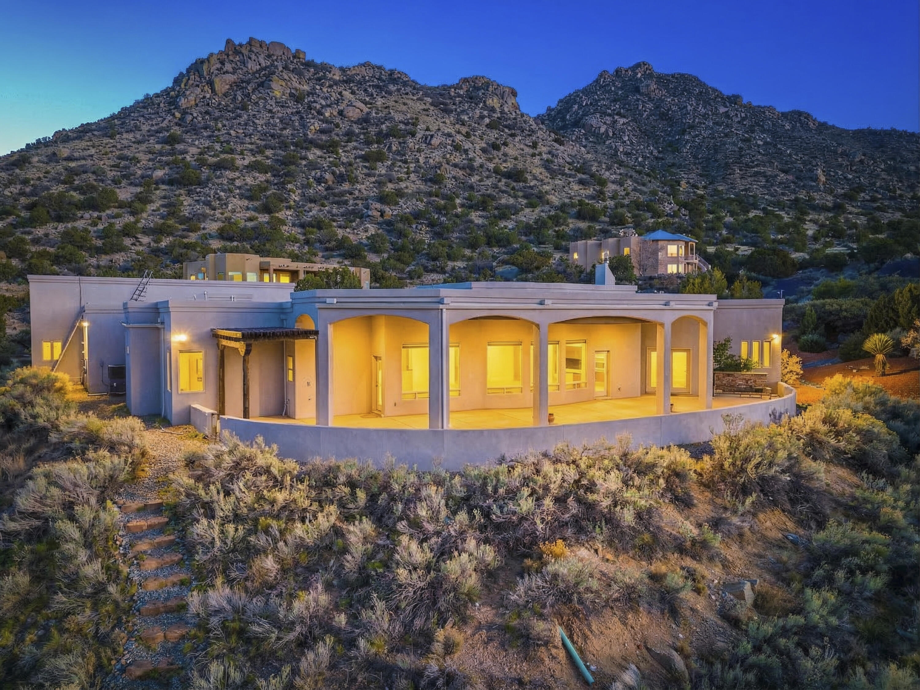 31 Desert Sky Road SE