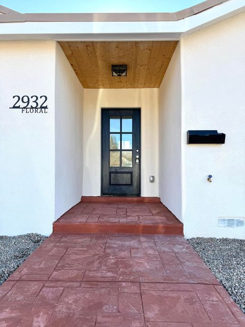 2932 Floral Road NW Albuquerque NM 87104