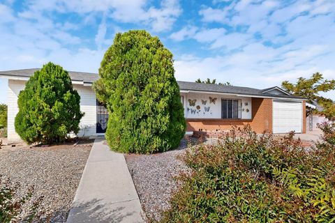 Photo of 10423 Jenaro Court SW, Albuquerque, NM 87121 (MLS # 1093015)