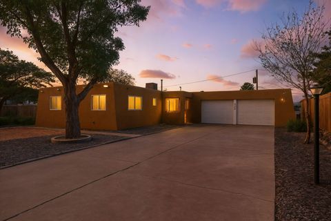 Photo of 5608 DRAKE Avenue NW, Albuquerque, NM 87114 (MLS # 1092403)