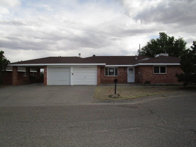 1617 Michael Don Avenue, Belen, New Mexico image 1