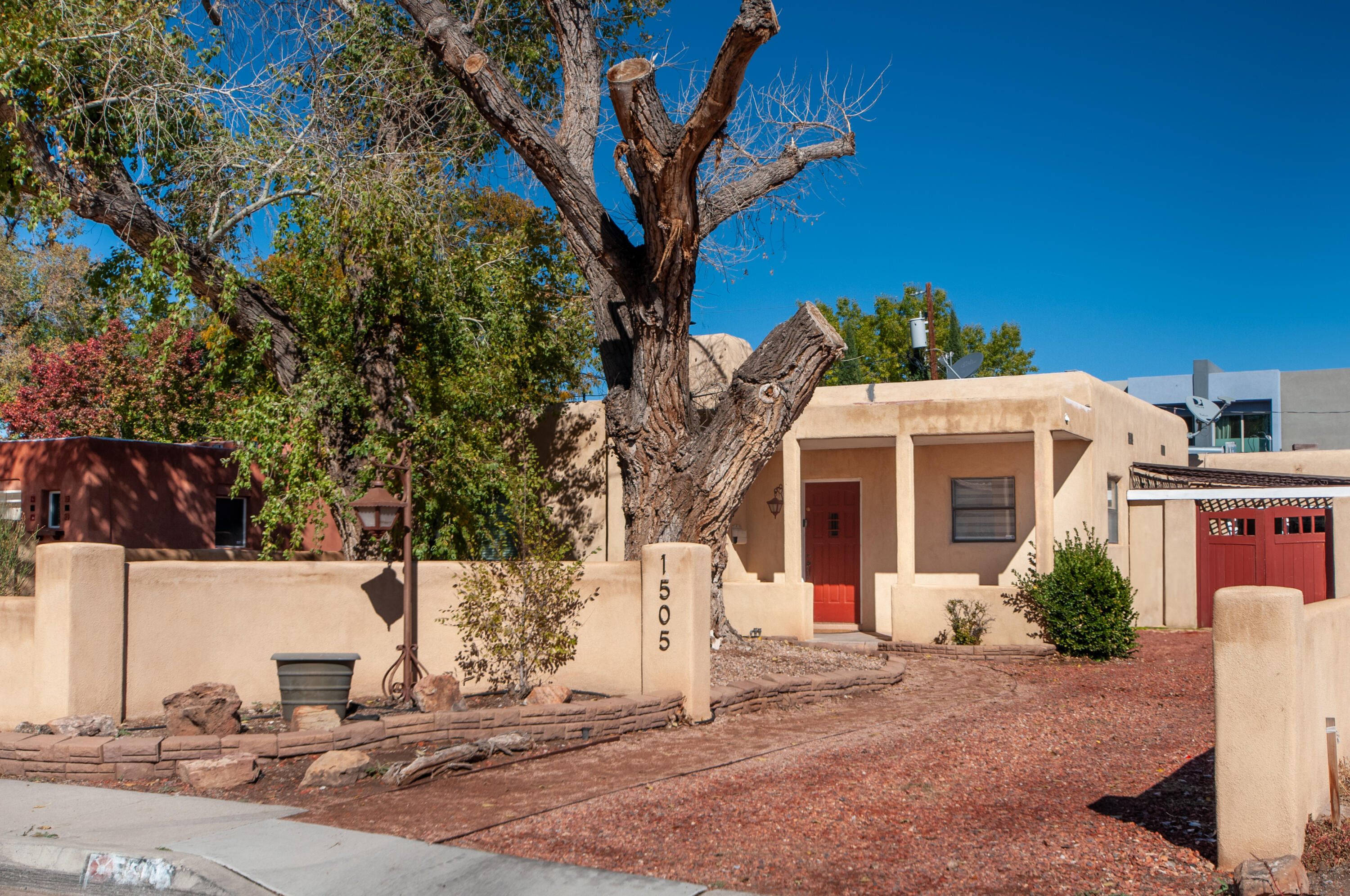 1505 Escalante Avenue, Albuquerque, New Mexico image 1