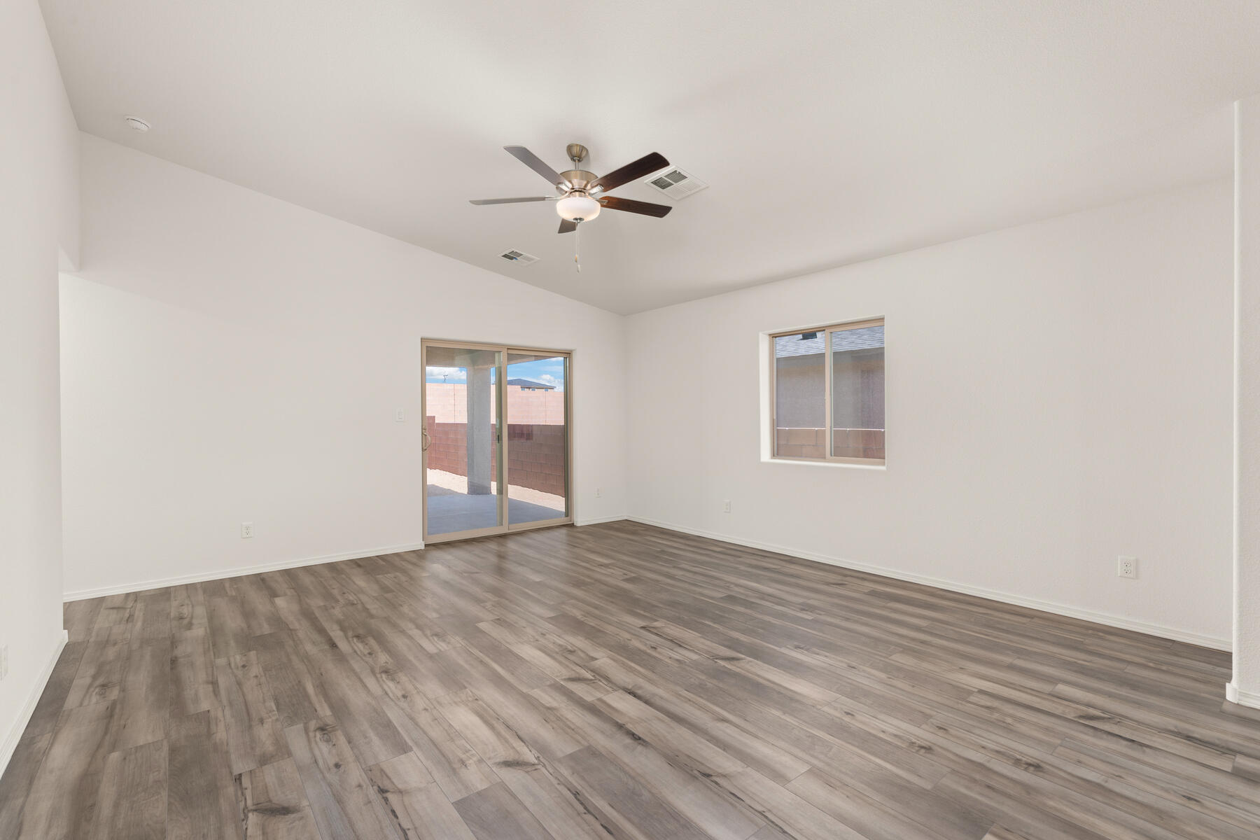 316 Audrey Avenue, Los Lunas, New Mexico image 3