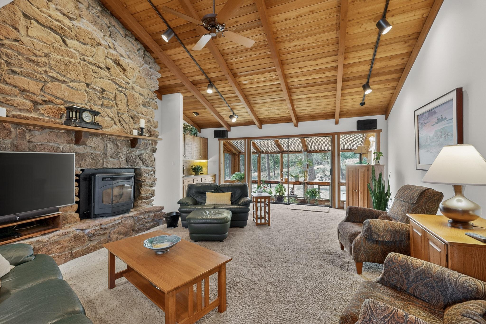 7 Sierra Vista Drive