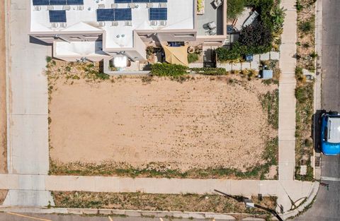 Photo of 635 14TH Street SW, Albuquerque, NM 87102 (MLS # 1091925)