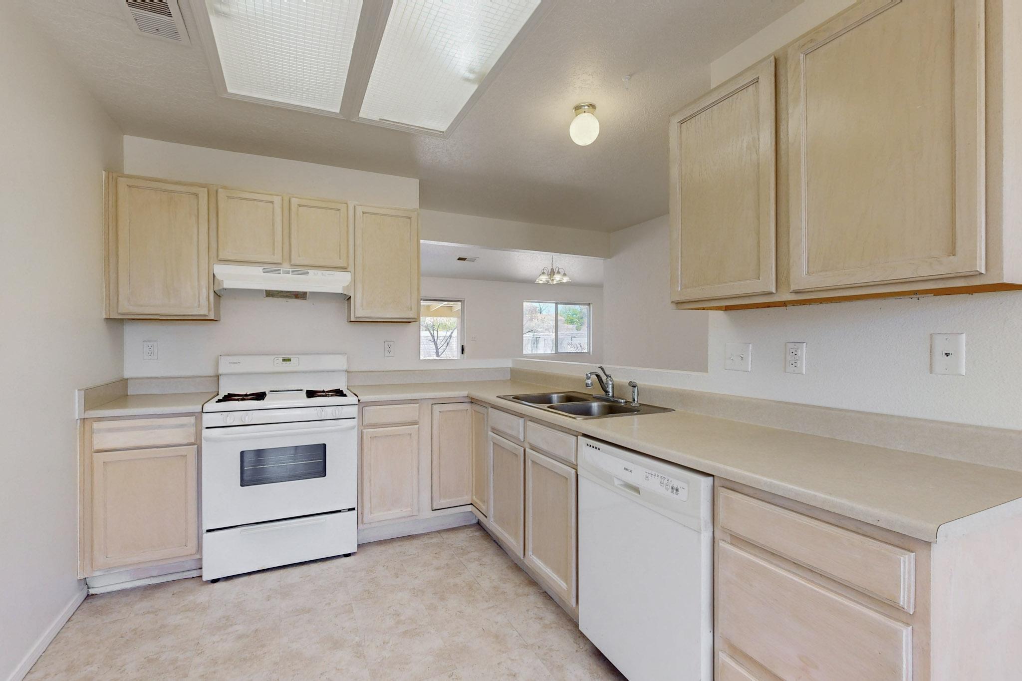 6920 Glen Hills Drive, Rio Rancho, New Mexico image 10