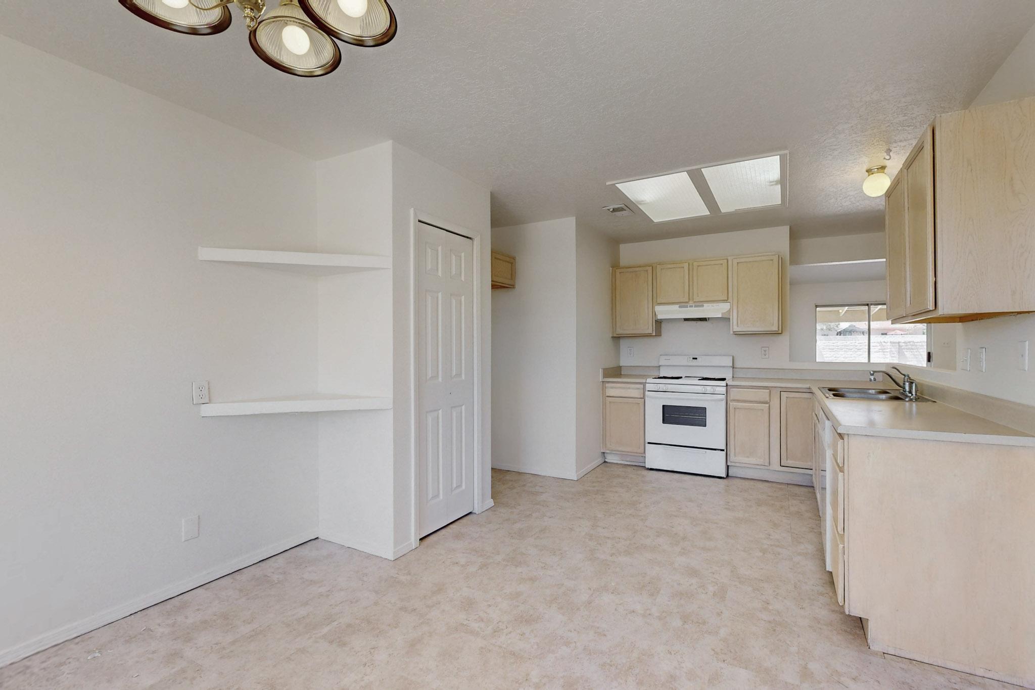 6920 Glen Hills Drive, Rio Rancho, New Mexico image 13