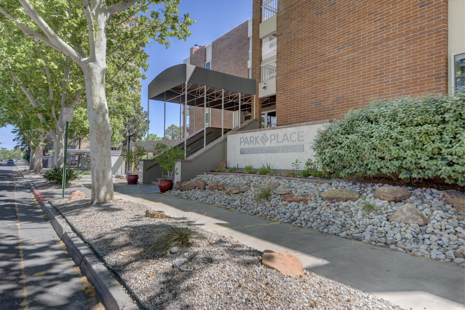 1325 Park Avenue SW 207