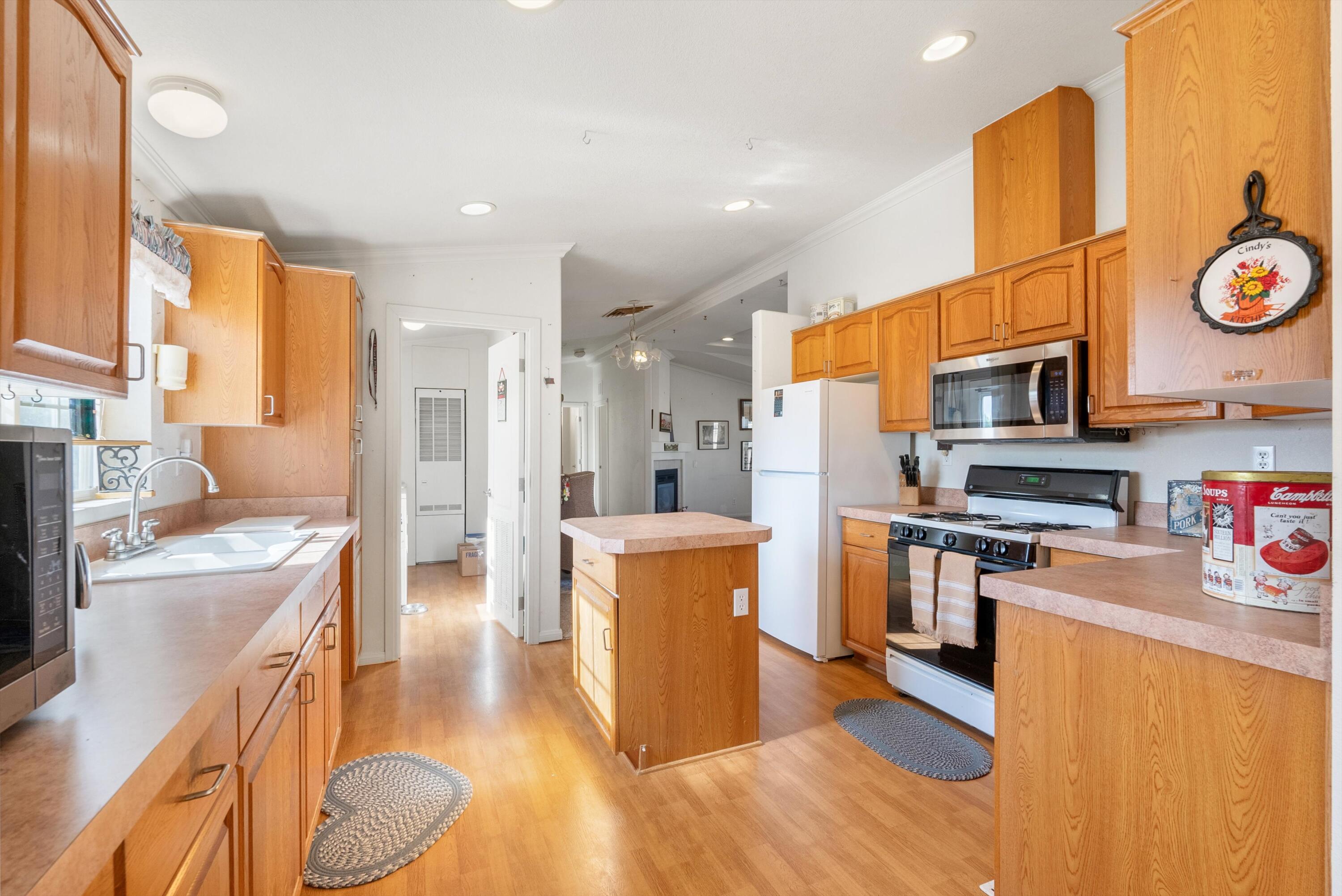 1243 Sunflower Court, Belen, New Mexico image 6