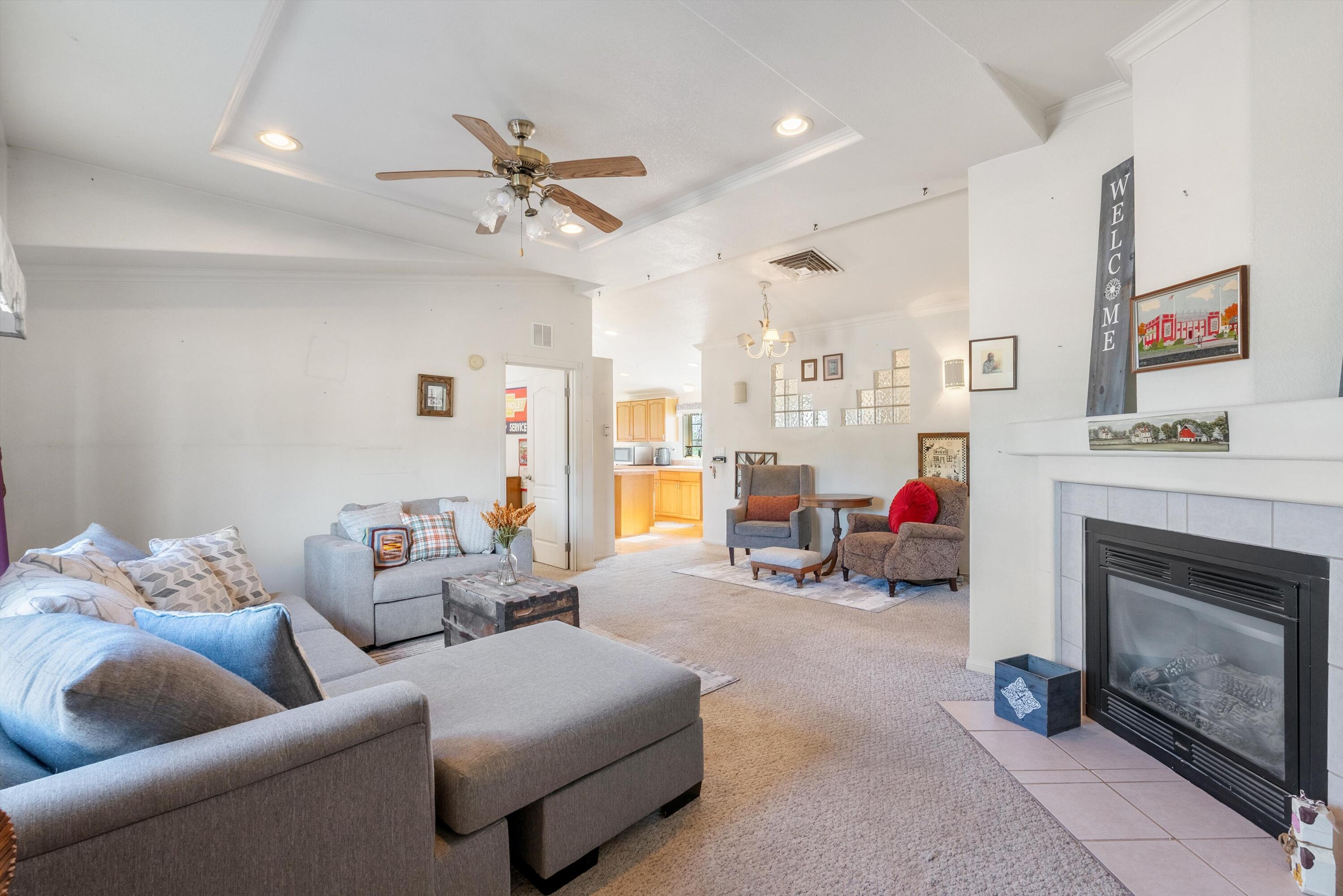 1243 Sunflower Court, Belen, New Mexico image 4