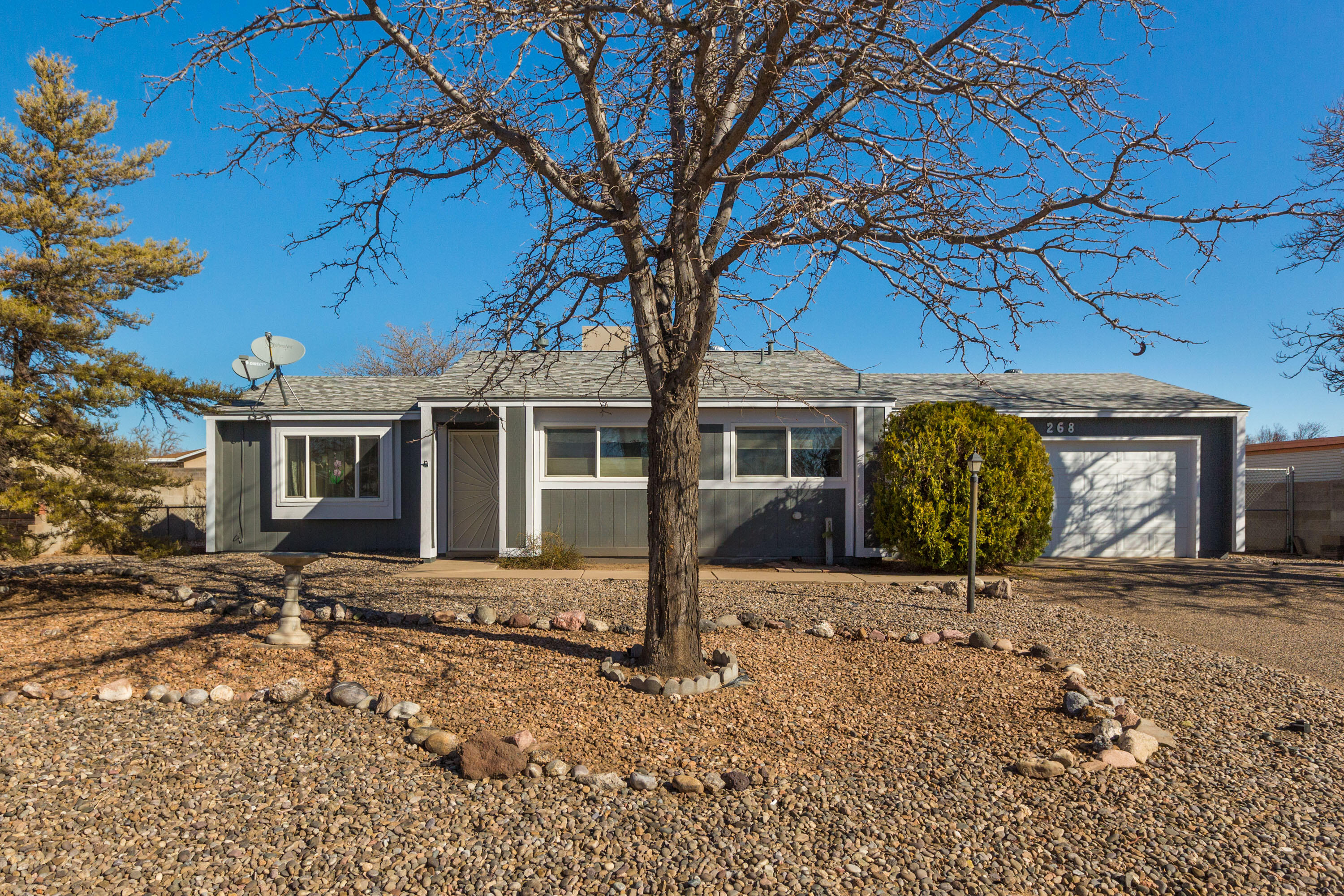 Rio Rancho, New Mexico 87124, United States, 2 Bedrooms Bedrooms, ,1 BathroomBathrooms,Residential,Pending,86189