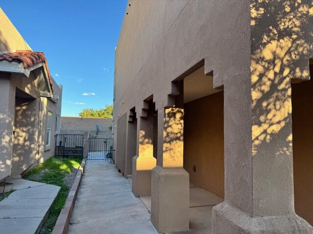 728 Mesa Del Rio Street NW