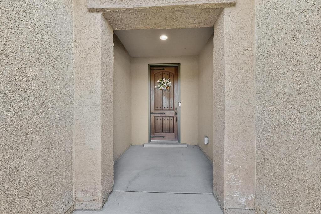 1915 Redondo Peak Drive NW