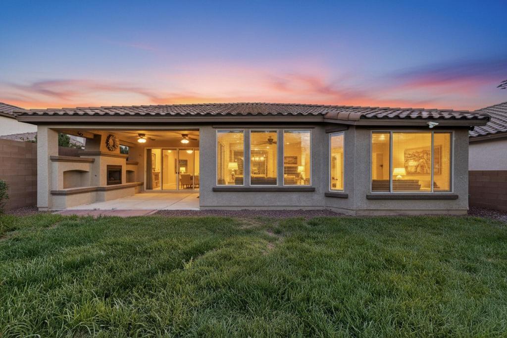 1915 Redondo Peak Drive NW