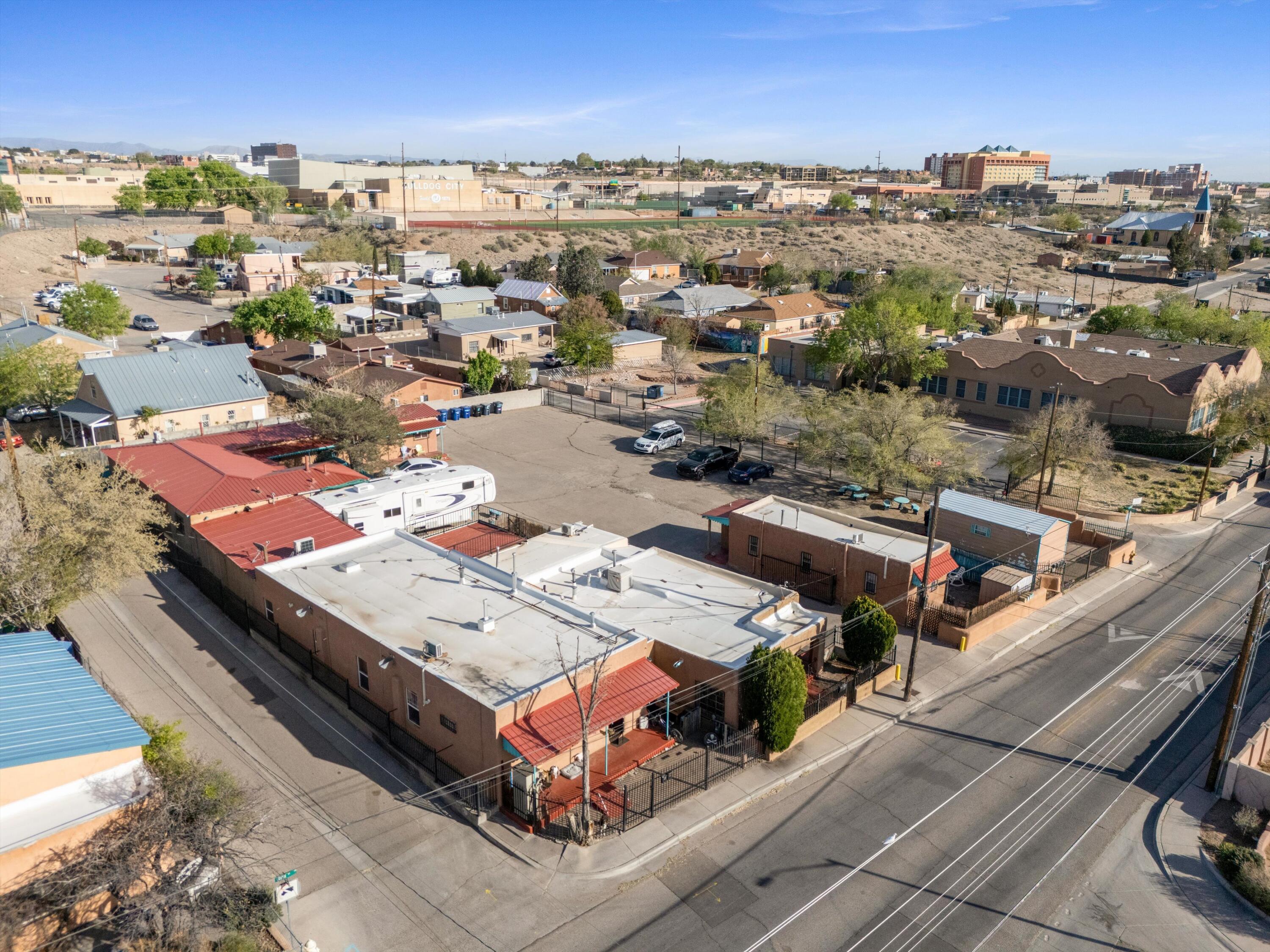 1508 Edith Boulevard NE