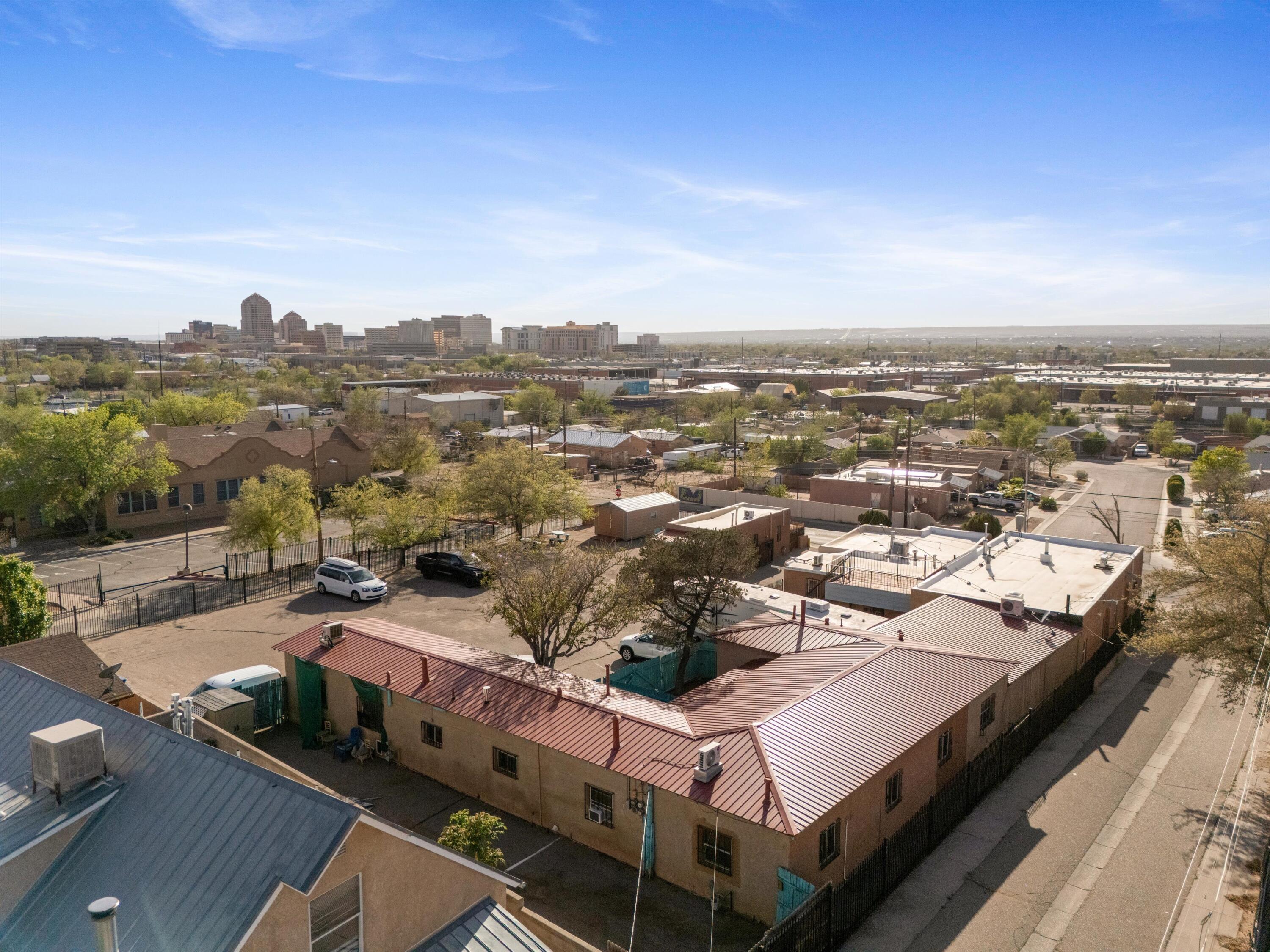 1508 Edith Boulevard NE