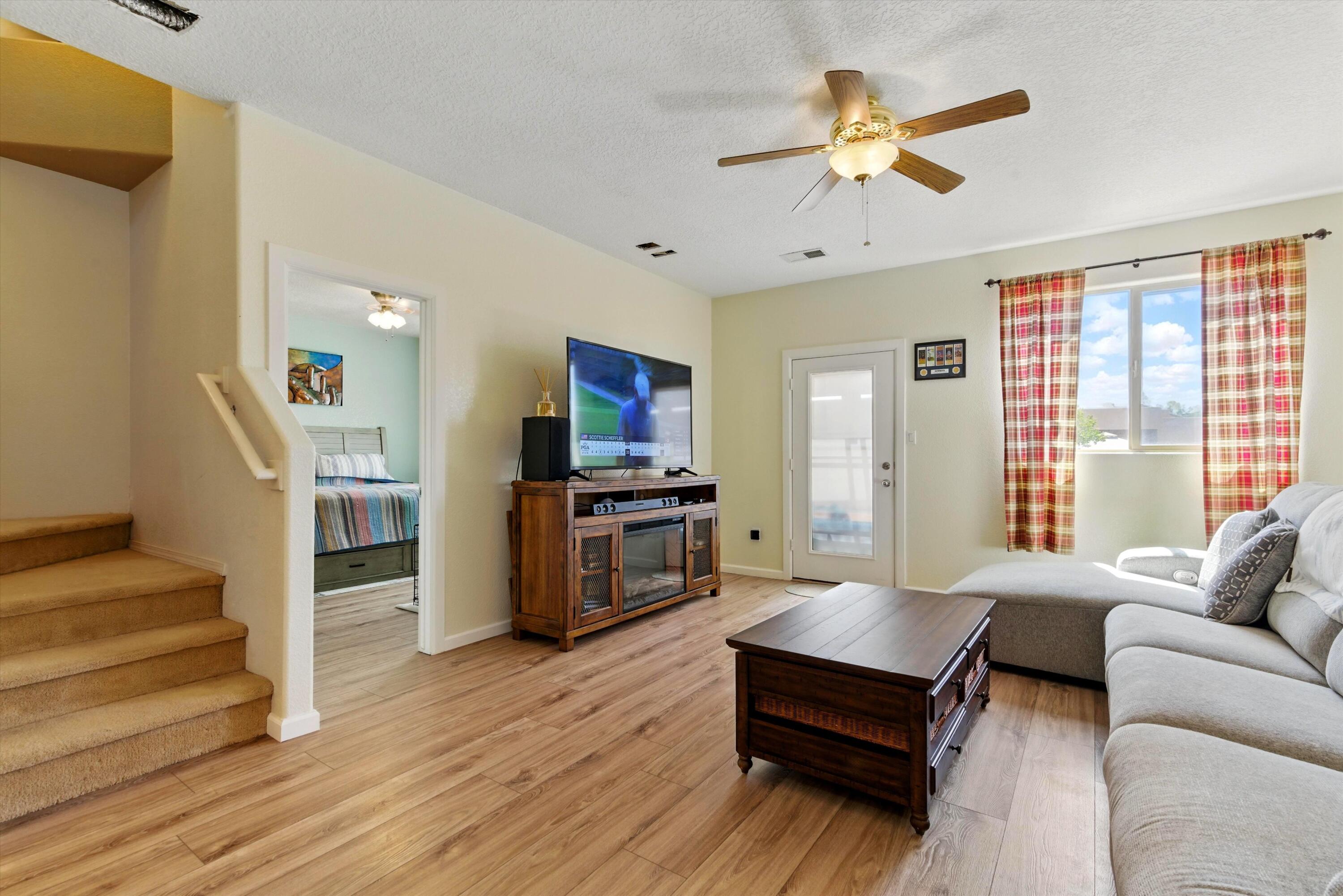 2115 Cortina Loop, Rio Rancho, New Mexico image 3
