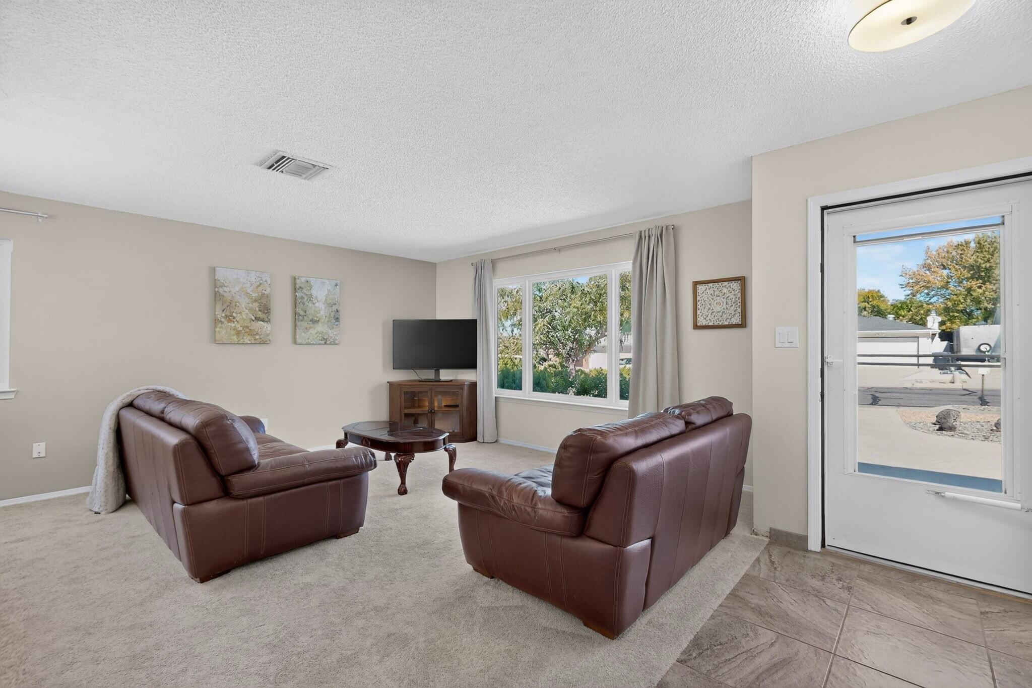6612 Luella Anne Drive NE