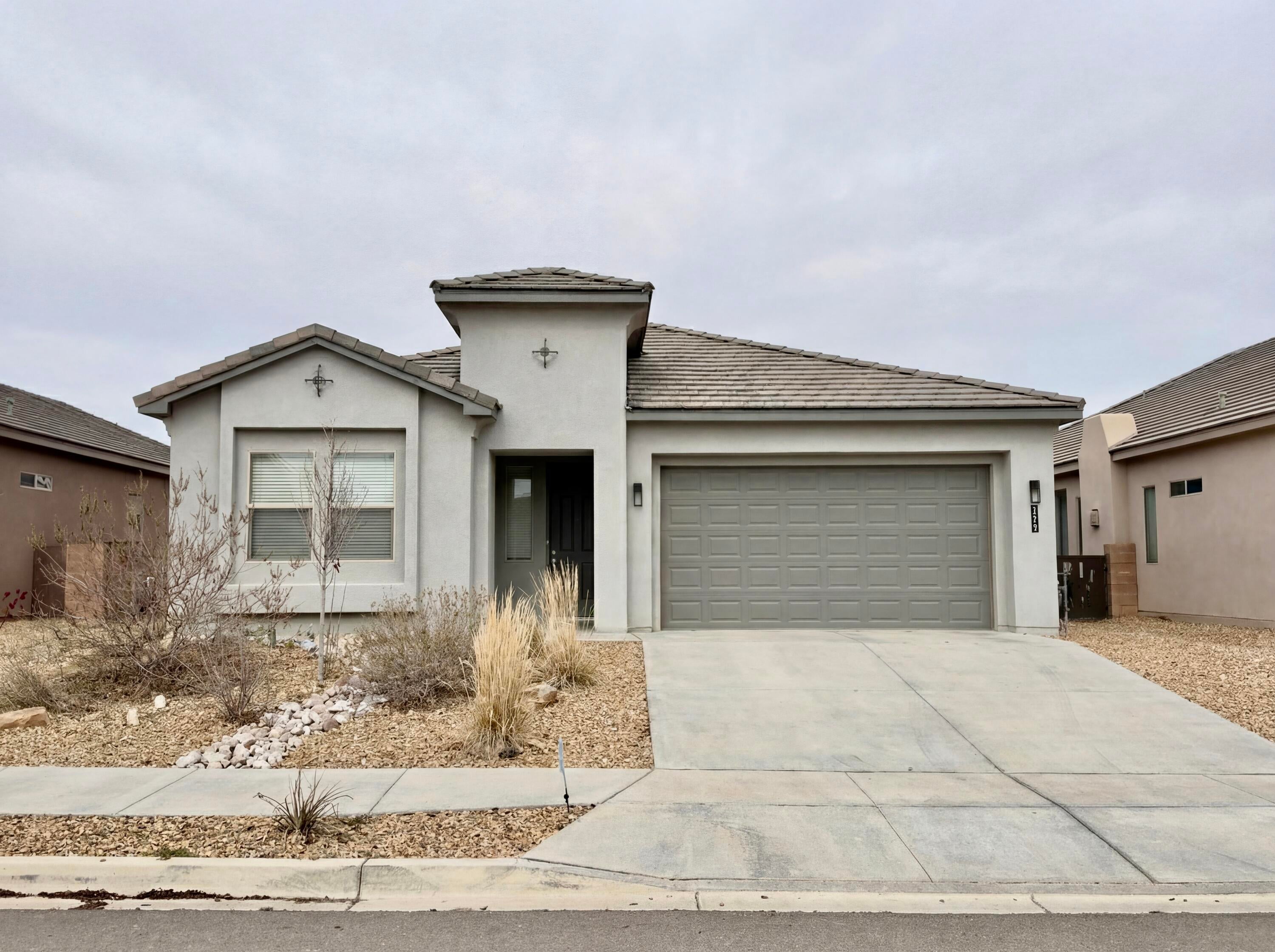 151 Fernleaf Court NW