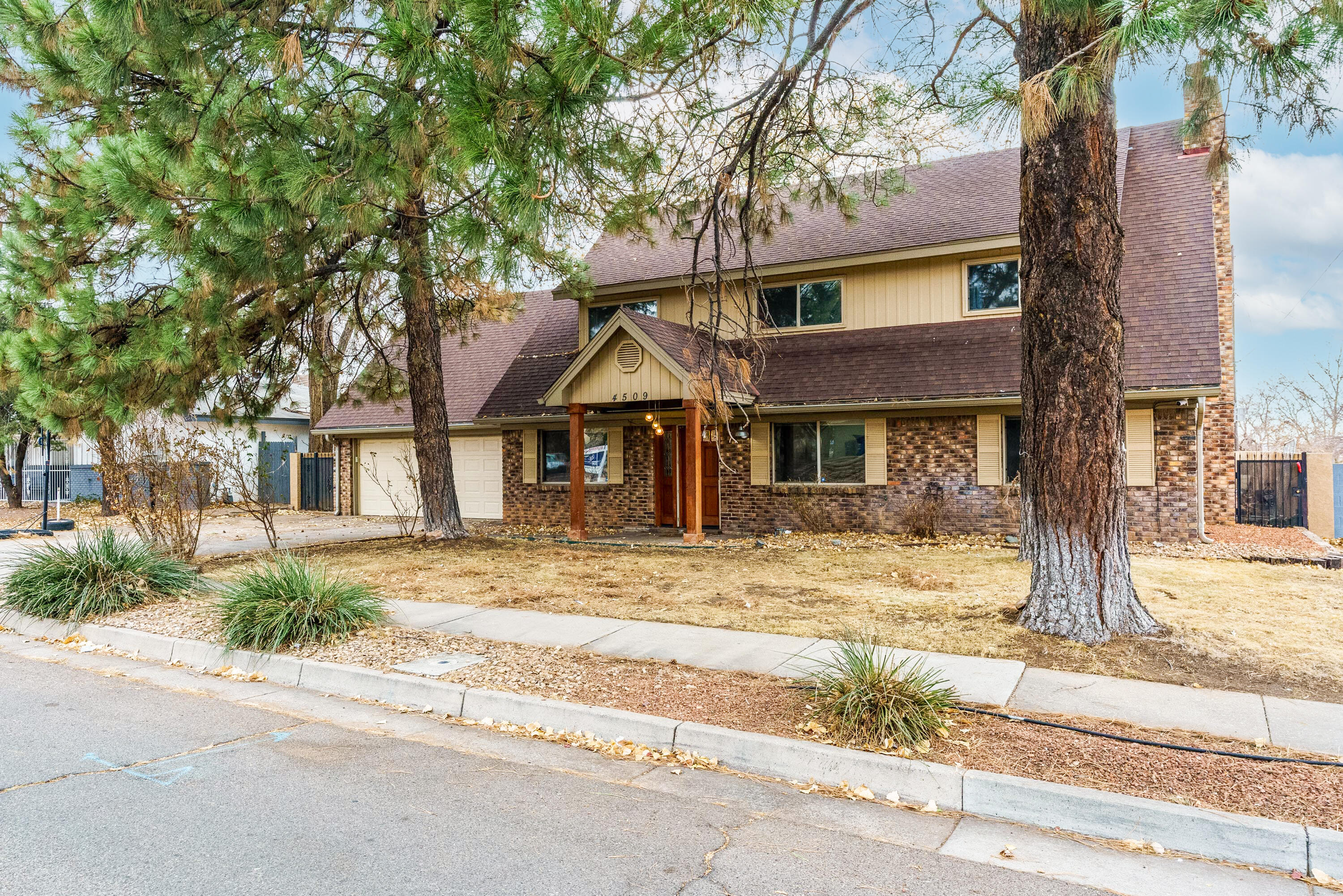 4509 DONA MARGUERITA Avenue NE