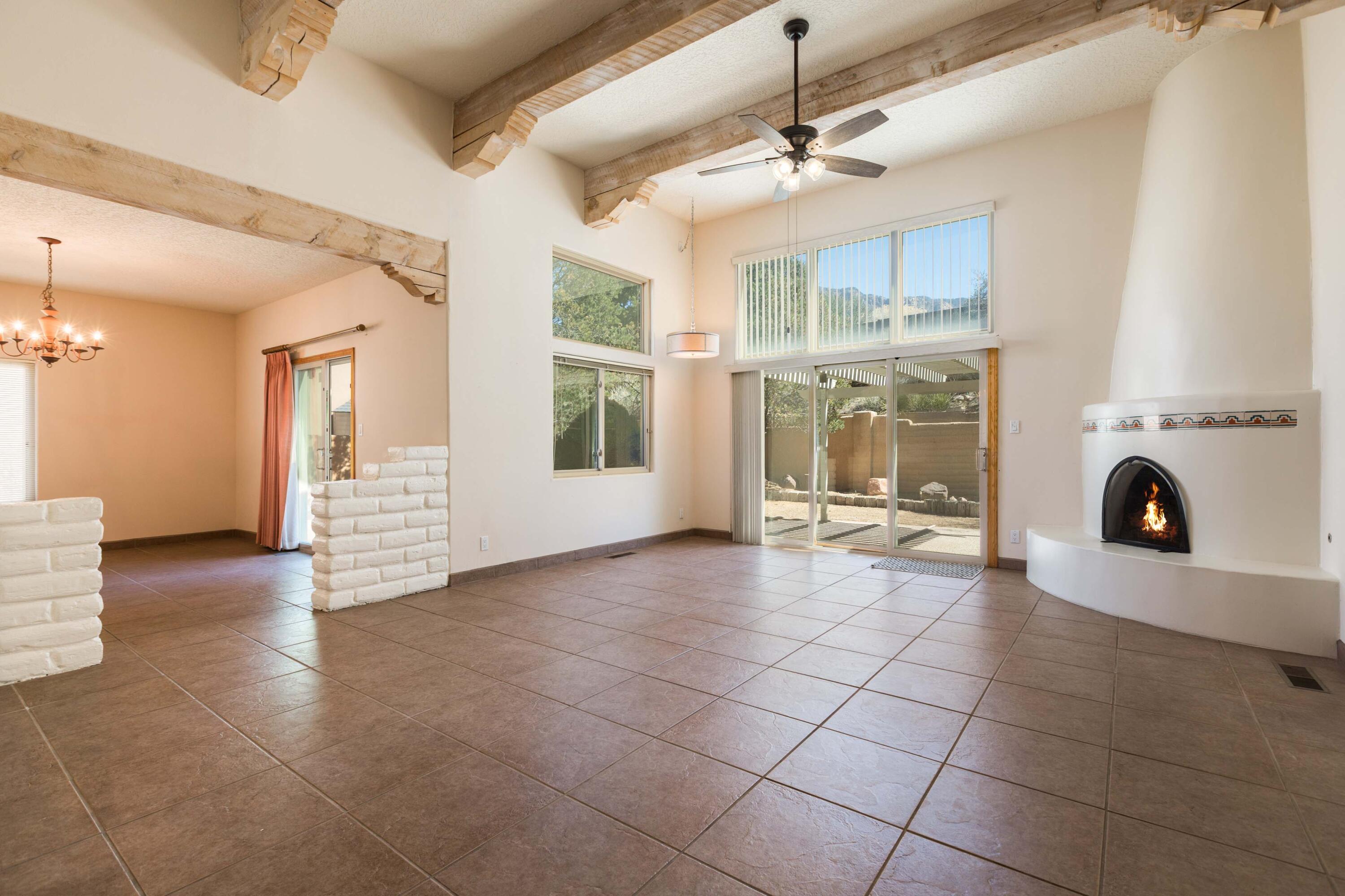 2760 Cliffrose Drive NE