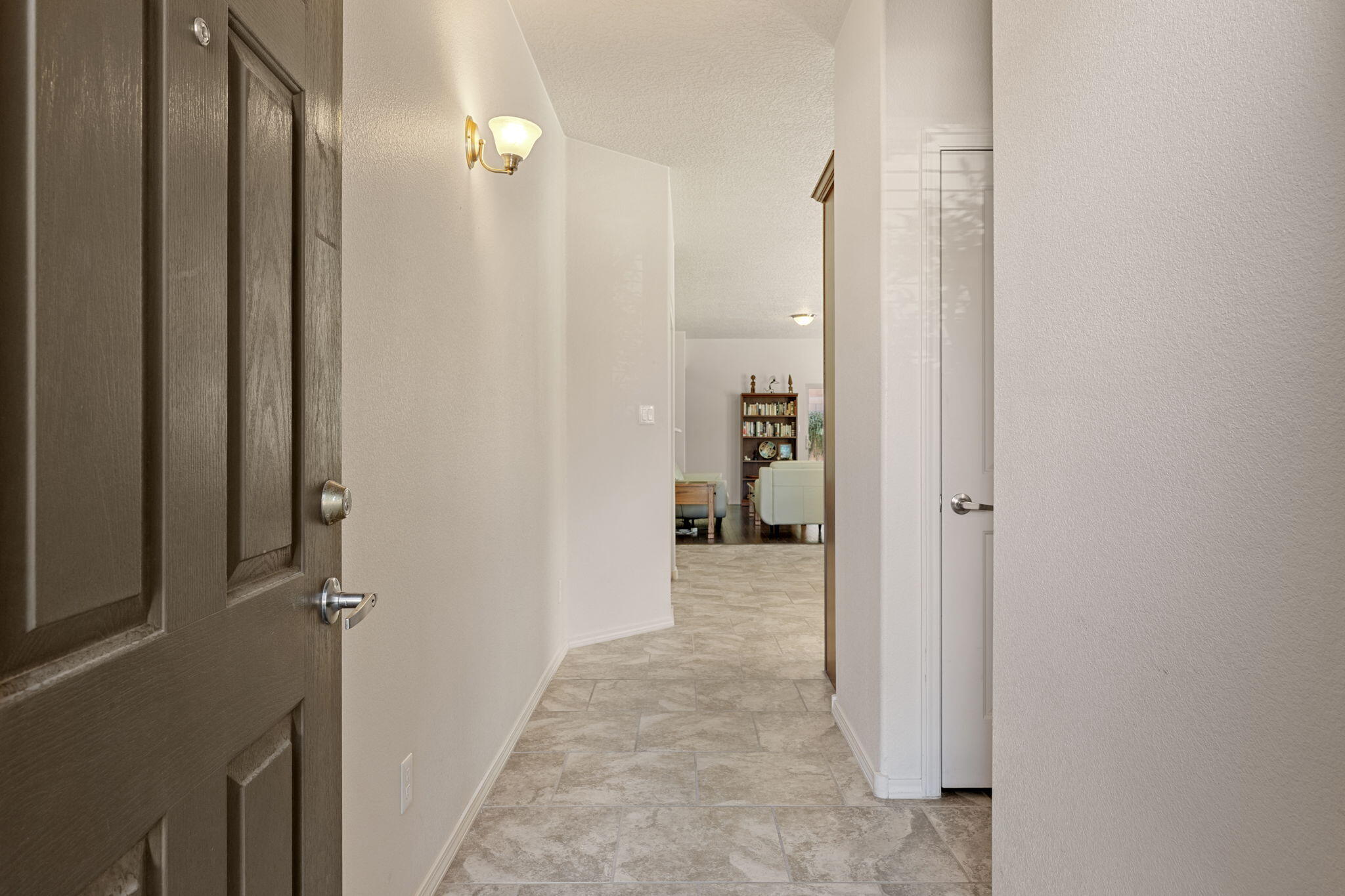 2004 PLEASANTON Drive SE